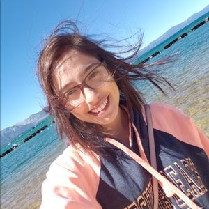 Meet your Posher, Stacey